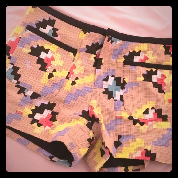 RACHEL Rachel Roy Pants - 💯 Authentic Rachel Roy geo-pattern shorts!